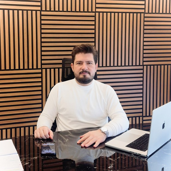 Cihan Savsar